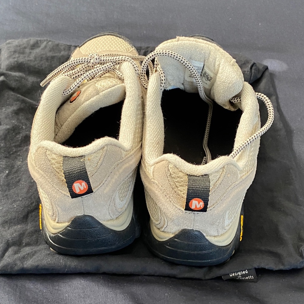Merrell Moab Tan and Black Outdoor Shoes - Picture 5 of 9